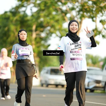 Runner Photo 7711792