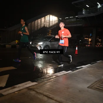 Runner Photo 7711793