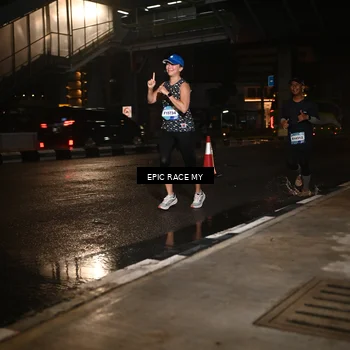 Runner Photo 7711818