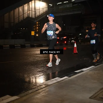 Runner Photo 7711821