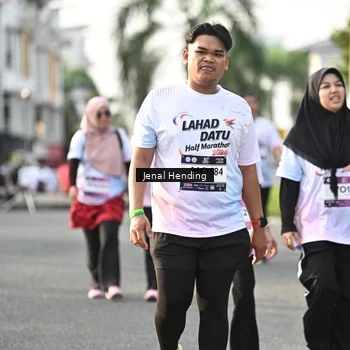 Runner Photo 7711837
