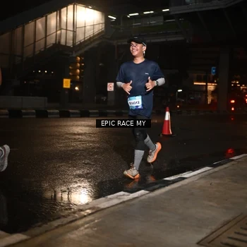 Runner Photo 7711851