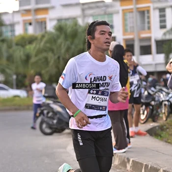 Runner Photo 7711860