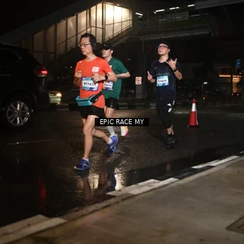 Runner Photo 7711868