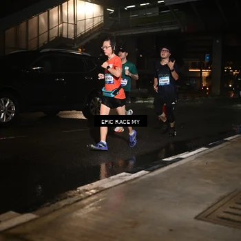 Runner Photo 7711878