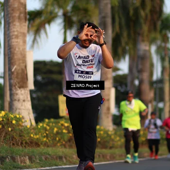 Runner Photo 7711889