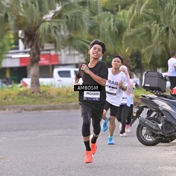 Runner Photo 7711907