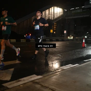 Runner Photo 7711908