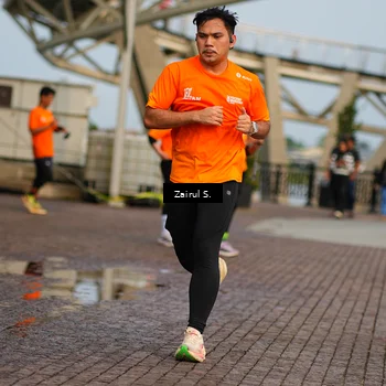 Runner Photo 7711912