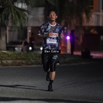 Runner Photo 7711917
