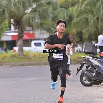 Runner Photo 7711943
