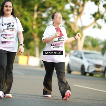 Runner Photo 7711945