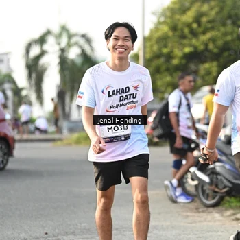 Runner Photo 7711947