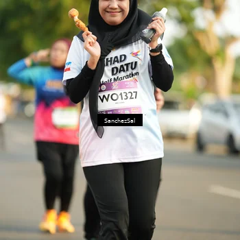 Runner Photo 7711952