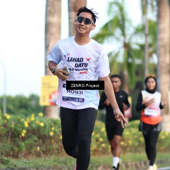 Runner Photo 7711965