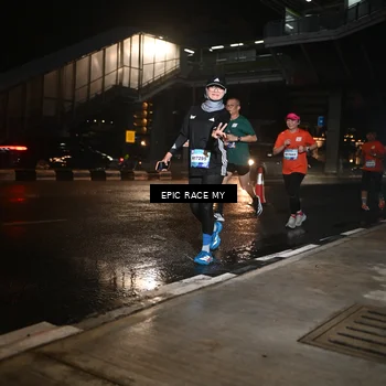 Runner Photo 7711966