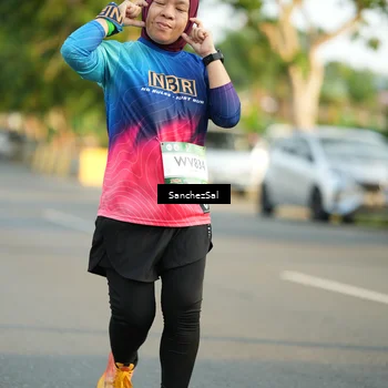 Runner Photo 7712008