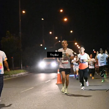 Runner Photo 7712023