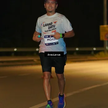 Runner Photo 7712031