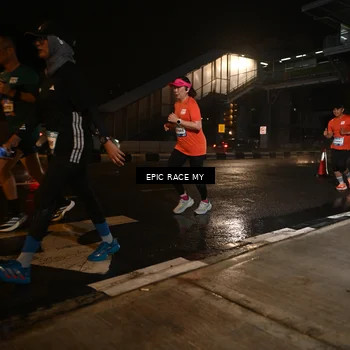 Runner Photo 7712032