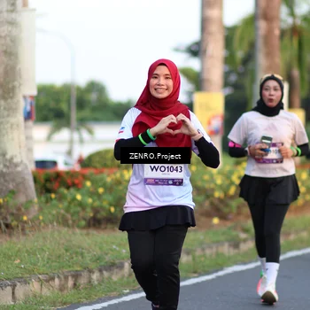 Runner Photo 7712036