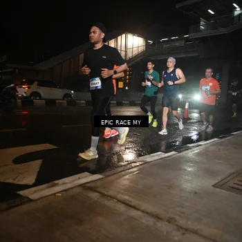 Runner Photo 7712040