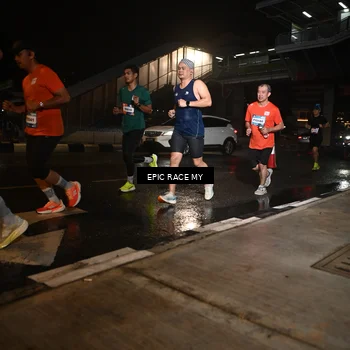 Runner Photo 7712051