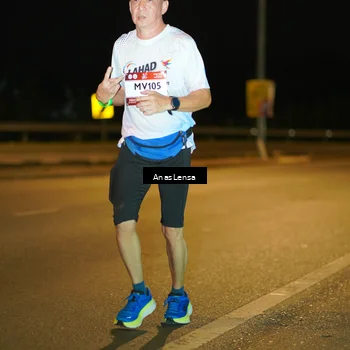 Runner Photo 7712052