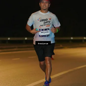 Runner Photo 7712053