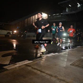Runner Photo 7712055