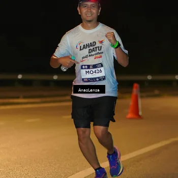 Runner Photo 7712084
