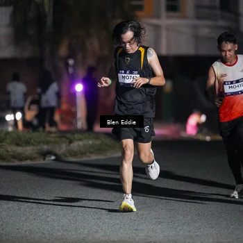 Runner Photo 7712086