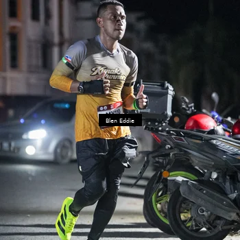 Runner Photo 7712091