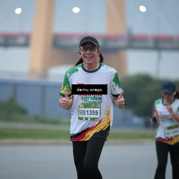Runner Photo 7712096