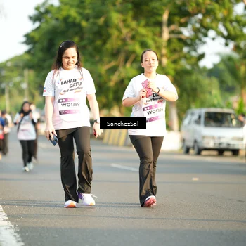 Runner Photo 7712104