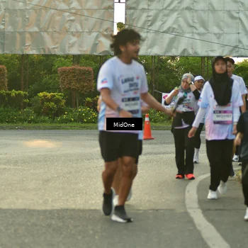 Runner Photo 7712108