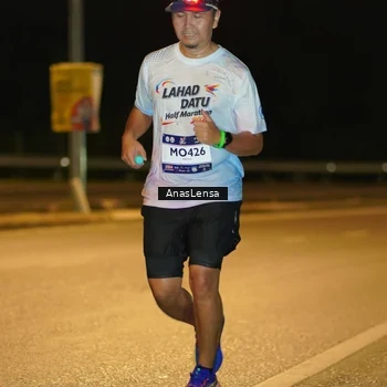 Runner Photo 7712113