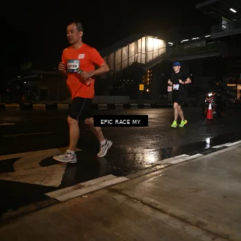 Runner Photo 7712114