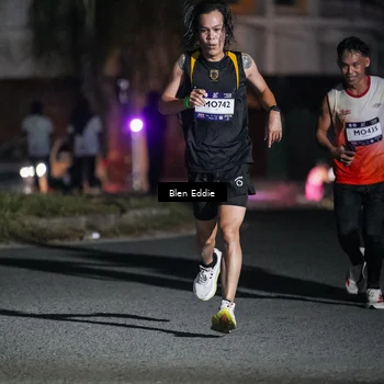 Runner Photo 7712117