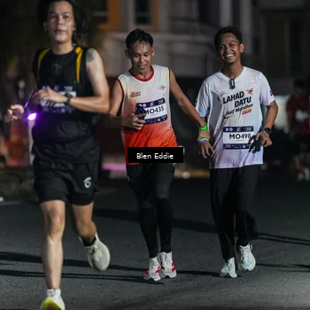 Runner Photo 7712122