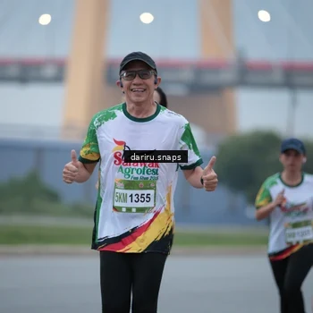 Runner Photo 7712123