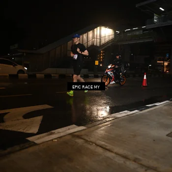Runner Photo 7712136