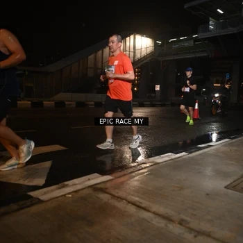 Runner Photo 7712146