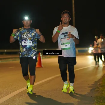 Runner Photo 7712153