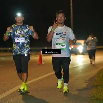 Runner Photo 7712164
