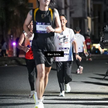 Runner Photo 7712172