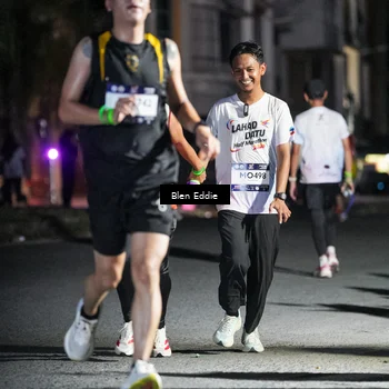 Runner Photo 7712188