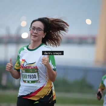 Runner Photo 7712190