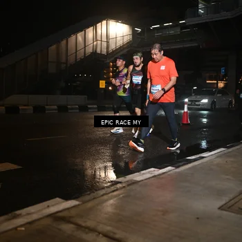 Runner Photo 7712194