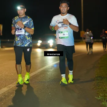 Runner Photo 7712196